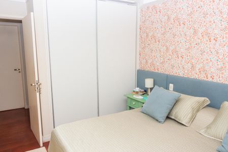 Casa à venda com 373m², 4 quartos e 6 vagas Casa à venda com 373m², 4 quartos e 6 vagasSuíte 1