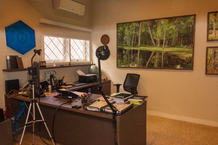 Casa à venda com 373m², 4 quartos e 6 vagas Casa à venda com 373m², 4 quartos e 6 vagasEscritório 1