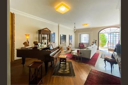 Casa à venda com 500m², 4 quartos e 6 vagasFoto 04