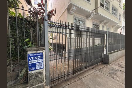 Apartamento à venda com 105m², 3 quartos e 1 vaga Apartamento à venda com 105m², 3 quartos e 1 vagaPlaca