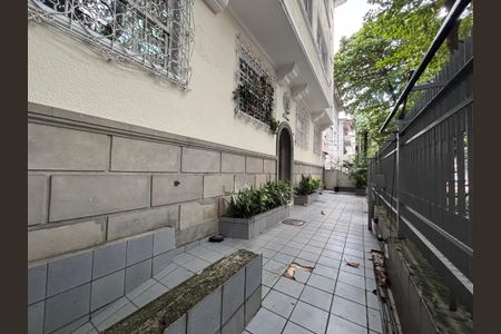 Apartamento à venda com 105m², 3 quartos e 1 vaga Apartamento à venda com 105m², 3 quartos e 1 vagaEntrada