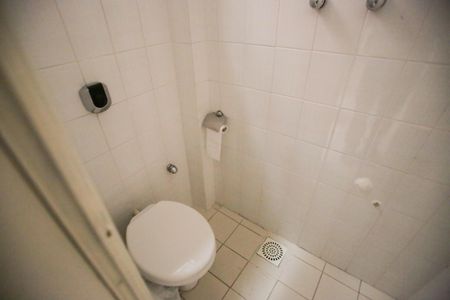 Apartamento à venda com 84m², 3 quartos e 1 vaga Apartamento à venda com 84m², 3 quartos e 1 vagaBanheiro de serviço