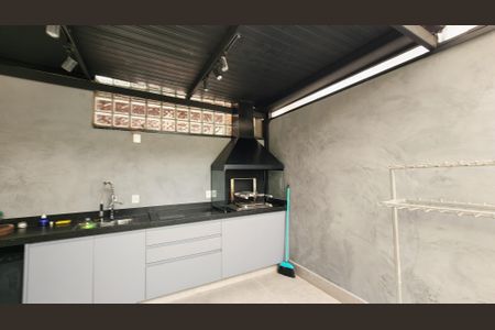 Casa de condomínio à venda com 85m², 3 quartos e 2 vagas Casa de condomínio à venda com 85m², 3 quartos e 2 vagasQuintal