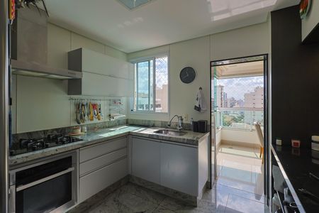 Apartamento à venda com 138m², 3 quartos e 3 vagasCozinha