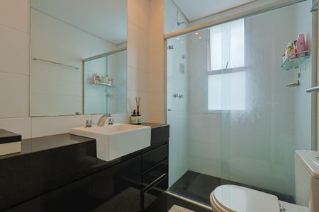 Apartamento à venda com 138m², 3 quartos e 3 vagasBanheiro da Suíte 2