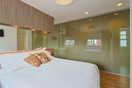 Apartamento à venda com 138m², 3 quartos e 3 vagasSuíte 2