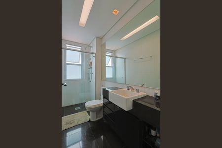 Apartamento à venda com 138m², 3 quartos e 3 vagasBanheiro