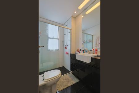 Apartamento à venda com 138m², 3 quartos e 3 vagasBanheiro da Suíte 1