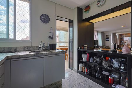 Apartamento à venda com 138m², 3 quartos e 3 vagasCozinha