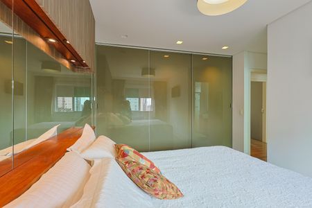 Apartamento à venda com 138m², 3 quartos e 3 vagasSuíte 2