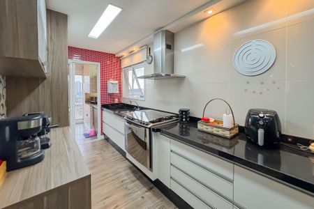 Apartamento à venda com 127m², 3 quartos e 2 vagas Apartamento à venda com 127m², 3 quartos e 2 vagasCozinha