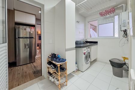 Apartamento à venda com 127m², 3 quartos e 2 vagas Apartamento à venda com 127m², 3 quartos e 2 vagasÁrea de Serviço