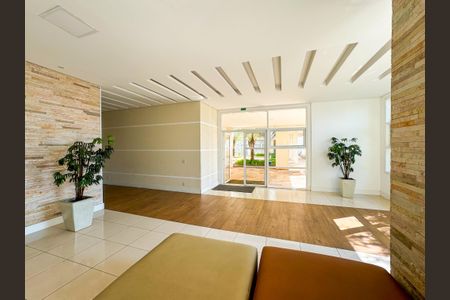 Apartamento à venda com 127m², 3 quartos e 2 vagas Apartamento à venda com 127m², 3 quartos e 2 vagasHall social