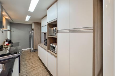 Apartamento à venda com 127m², 3 quartos e 2 vagas Apartamento à venda com 127m², 3 quartos e 2 vagasCozinha