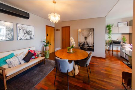 Apartamento à venda com 77m², 1 quarto e 1 vagaSala
