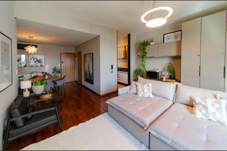 Apartamento à venda com 77m², 1 quarto e 1 vagaSala