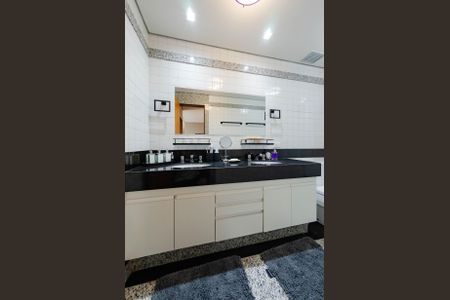 Apartamento à venda com 77m², 1 quarto e 1 vagaBanheiro