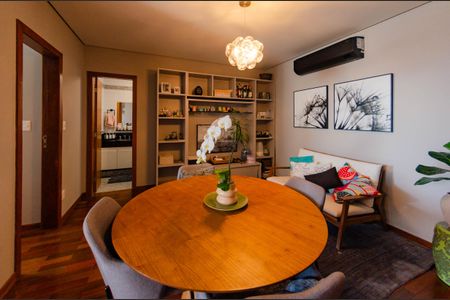 Apartamento à venda com 77m², 1 quarto e 1 vagaSala