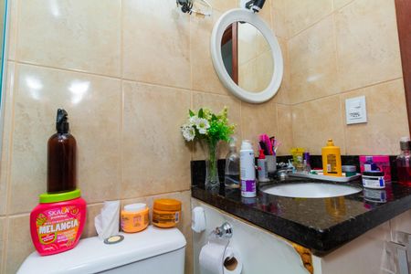 Casa à venda com 103m², 3 quartos e 2 vagas Casa à venda com 103m², 3 quartos e 2 vagasBanheiro