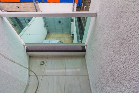 Casa à venda com 103m², 3 quartos e 2 vagas Casa à venda com 103m², 3 quartos e 2 vagasVaranda