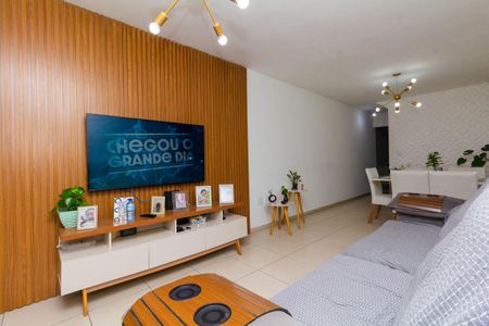 Casa à venda com 103m², 3 quartos e 2 vagas Casa à venda com 103m², 3 quartos e 2 vagasSala