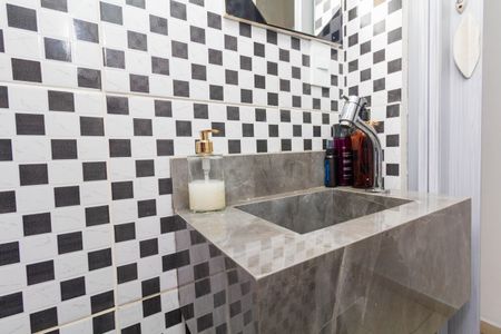 Casa à venda com 103m², 3 quartos e 2 vagas Casa à venda com 103m², 3 quartos e 2 vagasLavabo