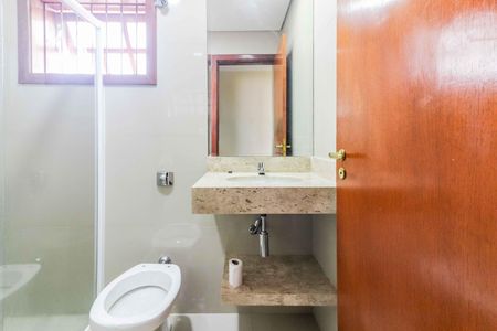 Casa à venda com 150m², 3 quartos e 2 vagas Casa à venda com 150m², 3 quartos e 2 vagasBanheiro