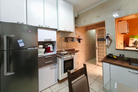 Casa à venda com 190m², 3 quartos e 4 vagas Casa à venda com 190m², 3 quartos e 4 vagasCozinha