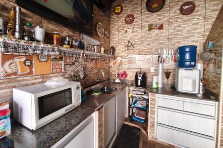 Casa à venda com 190m², 3 quartos e 4 vagas Casa à venda com 190m², 3 quartos e 4 vagasÁrea gourmet