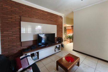 Casa à venda com 190m², 3 quartos e 4 vagas Casa à venda com 190m², 3 quartos e 4 vagasSala