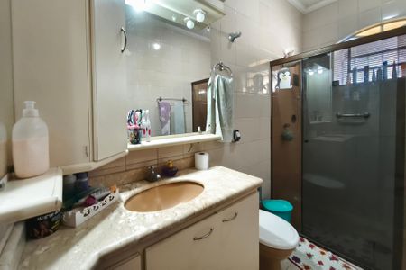 Casa à venda com 190m², 3 quartos e 4 vagas Casa à venda com 190m², 3 quartos e 4 vagasBanheiro