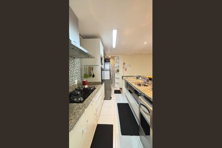 Apartamento para alugar com 100m², 2 quartos e 2 vagas Apartamento para alugar com 100m², 2 quartos e 2 vagasCozinha