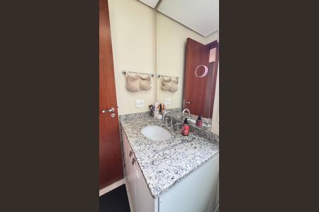 Apartamento para alugar com 100m², 2 quartos e 2 vagas Apartamento para alugar com 100m², 2 quartos e 2 vagasBanheiro da Suíte
