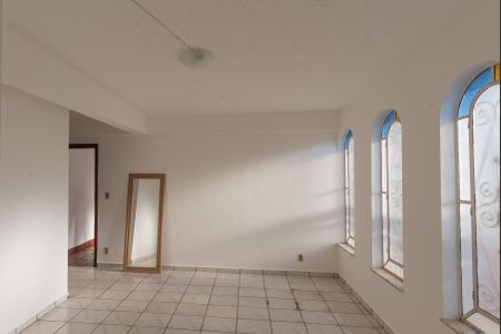 Casa à venda com 180m², 3 quartos e 3 vagas Casa à venda com 180m², 3 quartos e 3 vagasEdícula