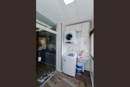 Apartamento à venda com 104m², 3 quartos e 2 vagas Apartamento à venda com 104m², 3 quartos e 2 vagasÁrea de Serviço