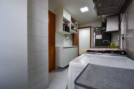Apartamento à venda com 79m², 3 quartos e 2 vagas Apartamento à venda com 79m², 3 quartos e 2 vagasÁrea de Serviço