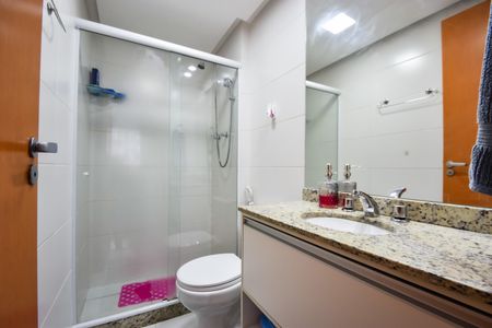 Apartamento à venda com 79m², 3 quartos e 2 vagas Apartamento à venda com 79m², 3 quartos e 2 vagasBanheiro Social