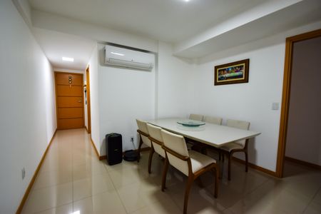 Apartamento à venda com 79m², 3 quartos e 2 vagas Apartamento à venda com 79m², 3 quartos e 2 vagasSala