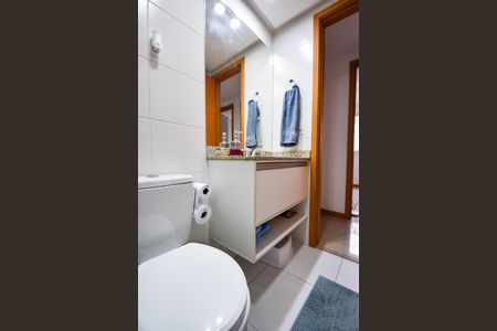 Apartamento à venda com 79m², 3 quartos e 2 vagas Apartamento à venda com 79m², 3 quartos e 2 vagasBanheiro Social