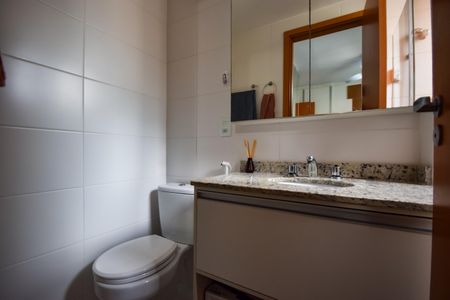 Apartamento à venda com 79m², 3 quartos e 2 vagas Apartamento à venda com 79m², 3 quartos e 2 vagasBanheiro Suíte