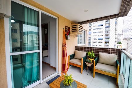 Apartamento à venda com 79m², 3 quartos e 2 vagas Apartamento à venda com 79m², 3 quartos e 2 vagasVaranda da Sala