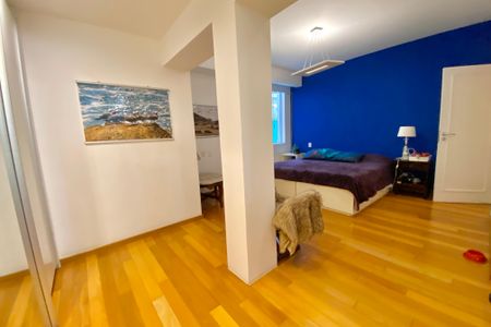 Apartamento à venda com 261m², 4 quartos e 2 vagas Apartamento à venda com 261m², 4 quartos e 2 vagasQuarto 2