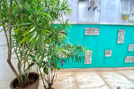 Apartamento à venda com 261m², 4 quartos e 2 vagas Apartamento à venda com 261m², 4 quartos e 2 vagasVaranda quarto 2