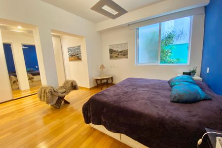 Apartamento à venda com 261m², 4 quartos e 2 vagas Apartamento à venda com 261m², 4 quartos e 2 vagasQuarto 2