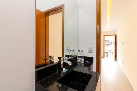 Casa à venda com 168m², 3 quartos e 4 vagas Casa à venda com 168m², 3 quartos e 4 vagasLavabo