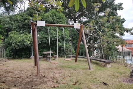 Casa de condomínio à venda com 441m², 3 quartos e 2 vagasÁrea comum - Playground