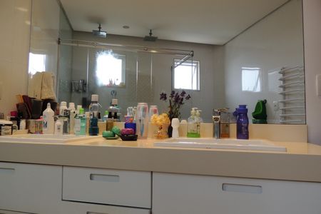 Casa de condomínio à venda com 441m², 3 quartos e 2 vagasBanheiro da Suíte 3