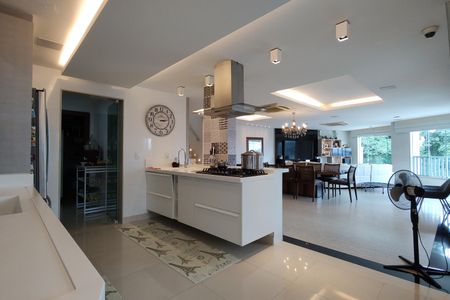 Casa de condomínio à venda com 441m², 3 quartos e 2 vagasSala