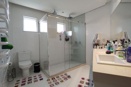 Casa de condomínio à venda com 441m², 3 quartos e 2 vagasBanheiro da Suíte 3