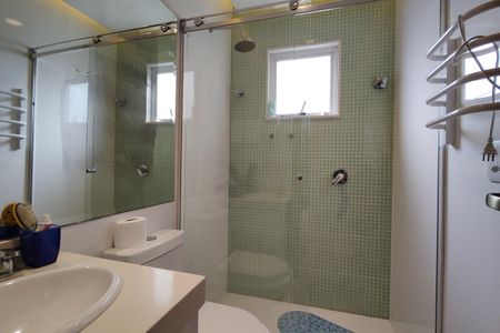 Casa de condomínio à venda com 441m², 3 quartos e 2 vagasBanheiro da Suíte 1